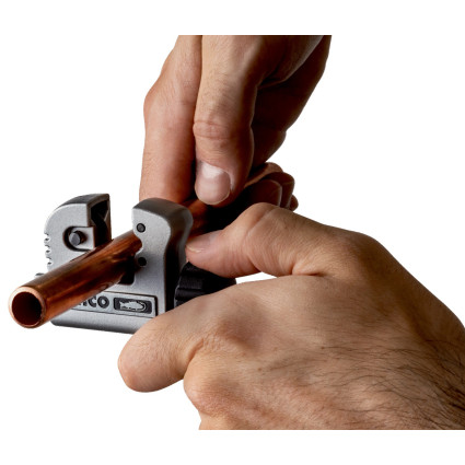 BAHCO improved pipe cutter 3-28 mm (1/8- 1.1/8) (401-28)