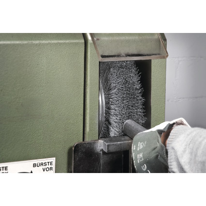 Щетка цилиндрическая LESSMANN 150x22-24х13-40 мм стальная гофрированная проволока 0,2 мм (344142)