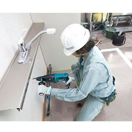 Перфоратор MAKITA HR 2631 FT