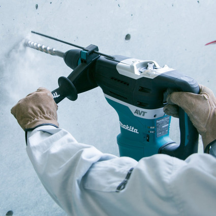 Перфоратор MAKITA HR 4013 C