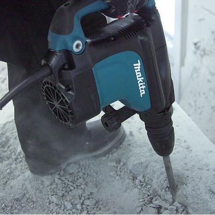 Перфоратор MAKITA HR 4501 C