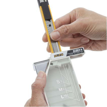 Футляр OLFA DC-6 для использованных лезвий и сломанных сегментов (985603)